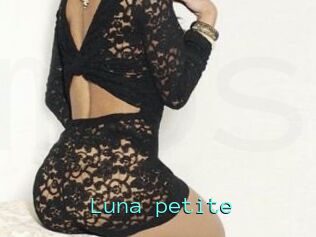 Luna_petite