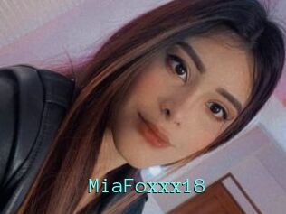 MiaFoxxx18