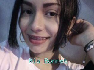 Mia_Bonnet